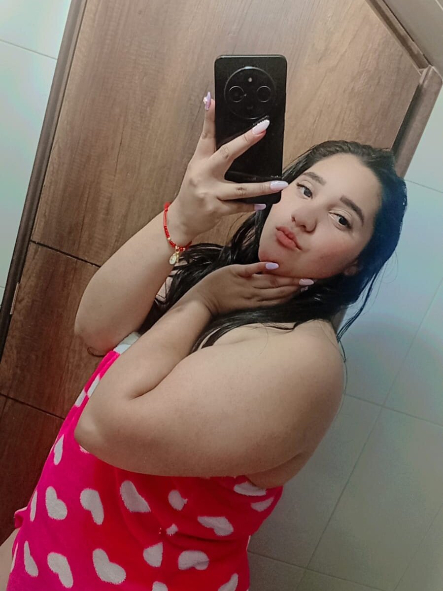 Perla_chanell Chatroom