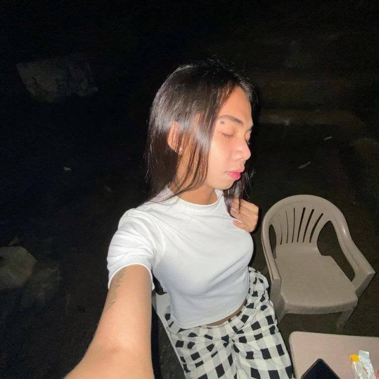 PetiteAsianYuki Chatroom