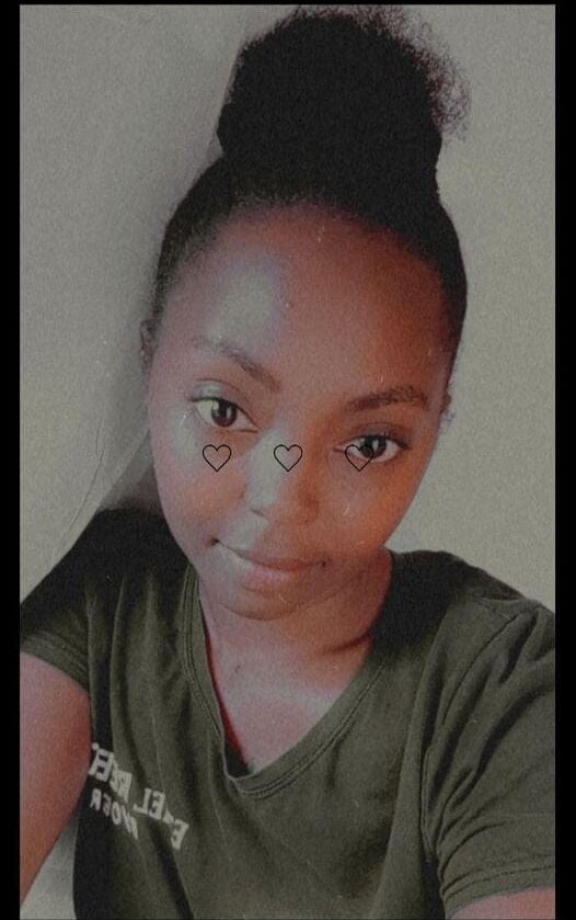 Petite_Barbiee Chatroom
