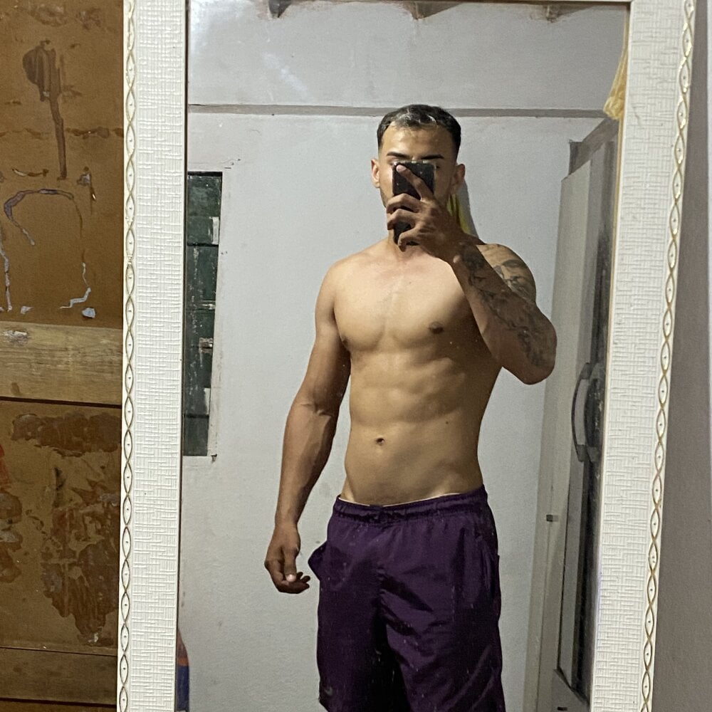 PhrenicUsurer Chatroom