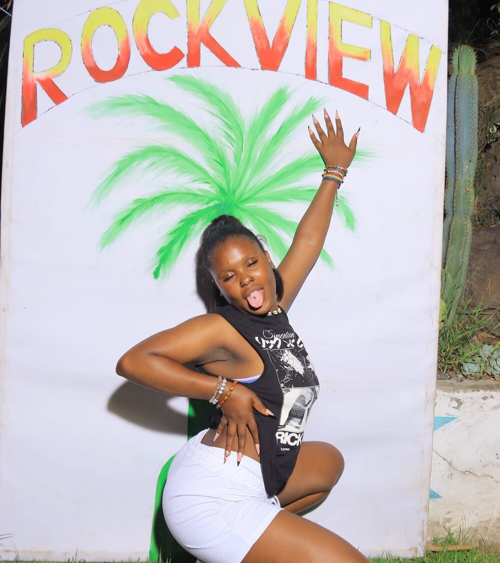 PlayfulDeeKay Chatroom