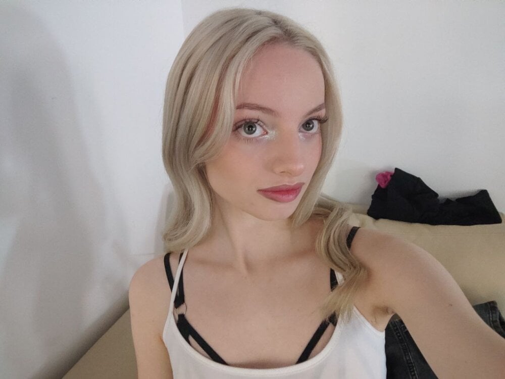 PocketDollX Chatroom