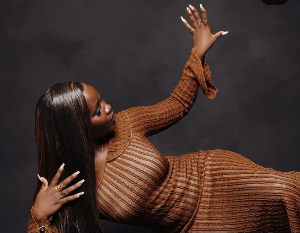 Pretty-paid Chatroom