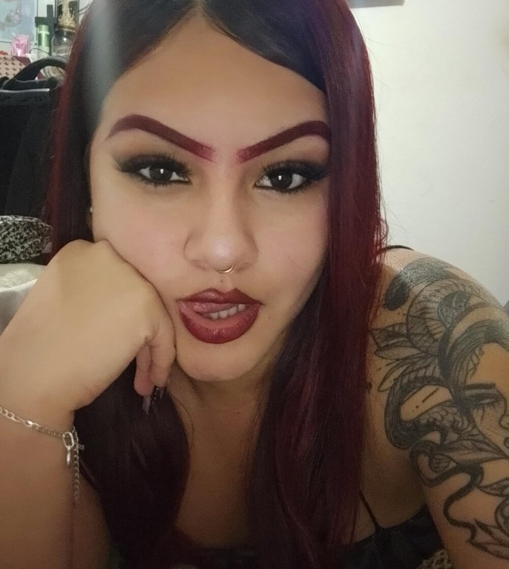 PrettyJanice Chatroom