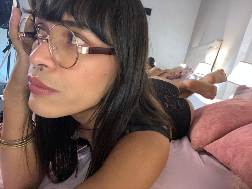 Pretty_Ivonny Chatroom