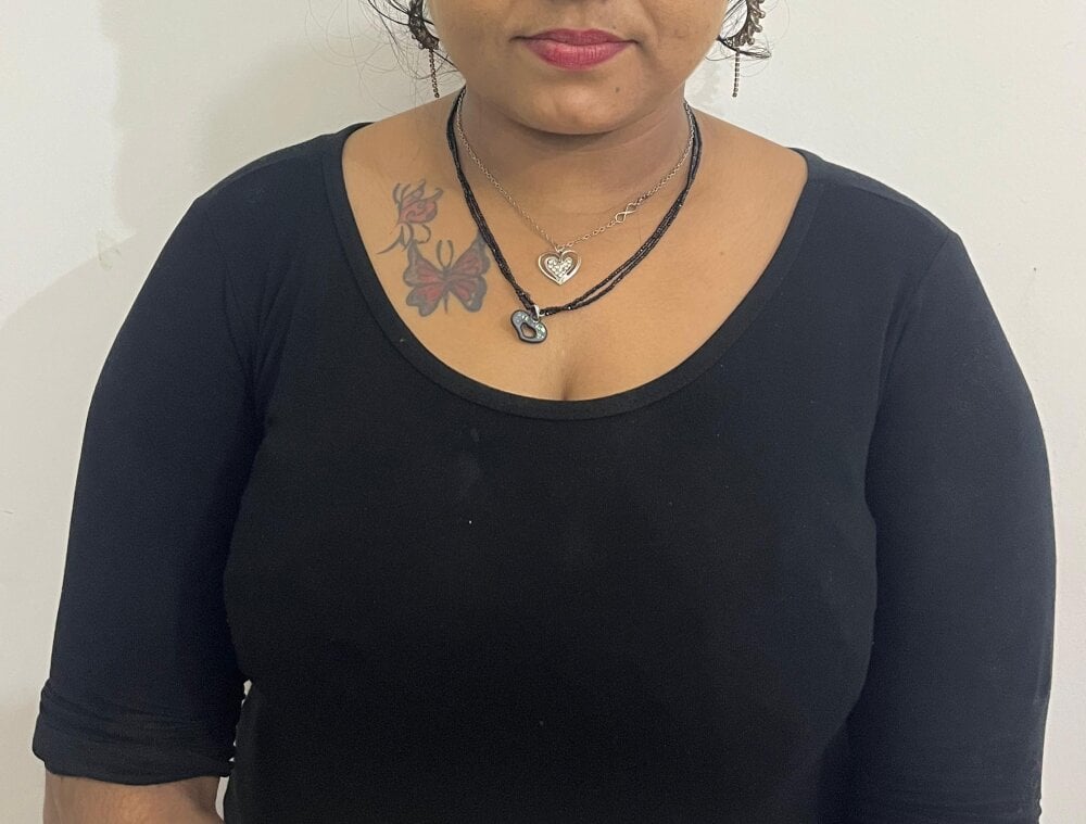 Priya-Singh8 Chatroom