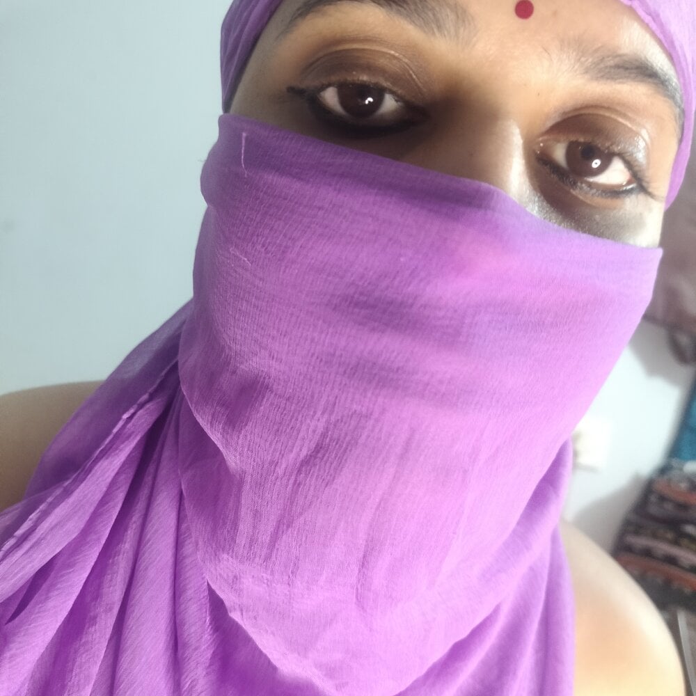 Pyari_Rashmi Chatroom