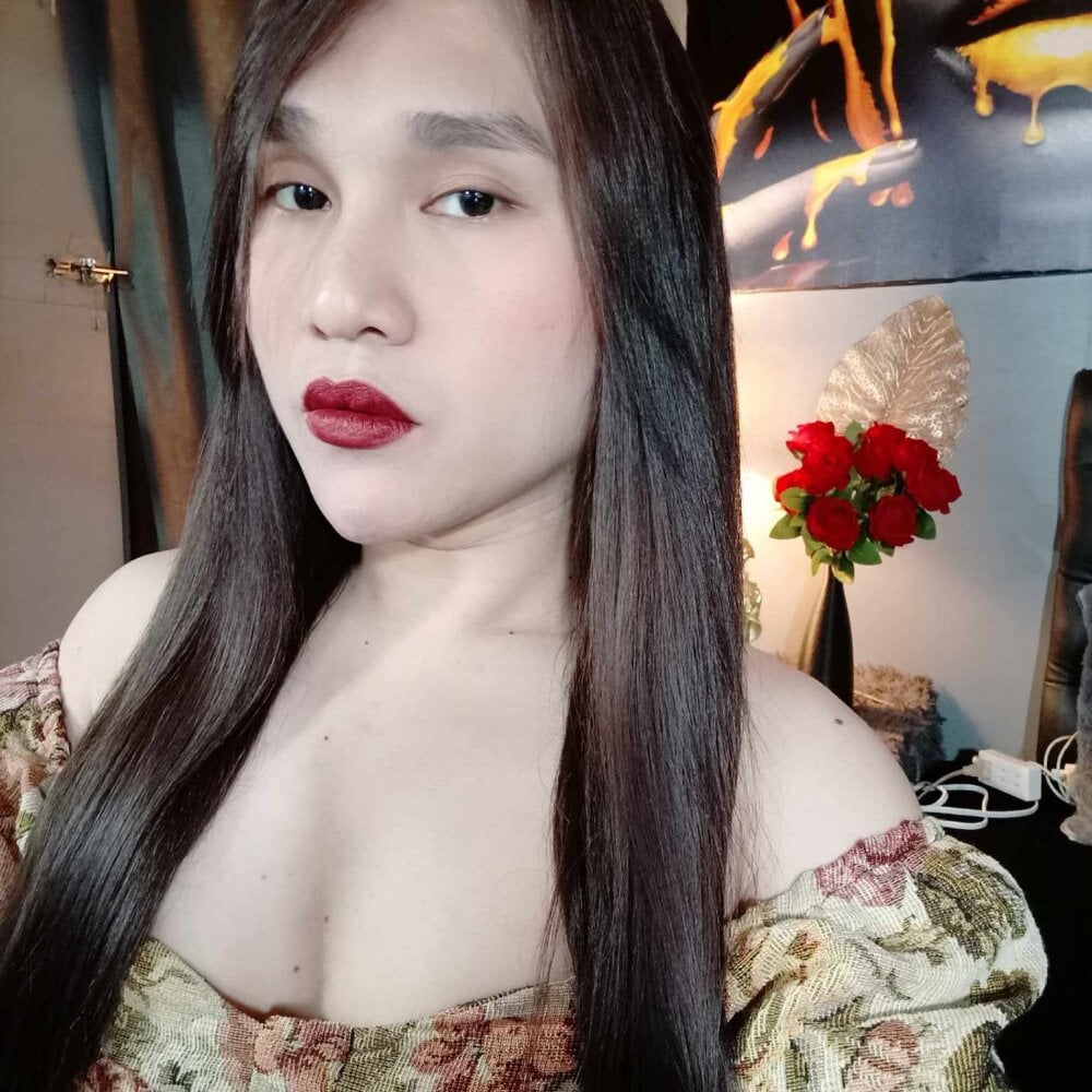 QueenMariaHard Chatroom