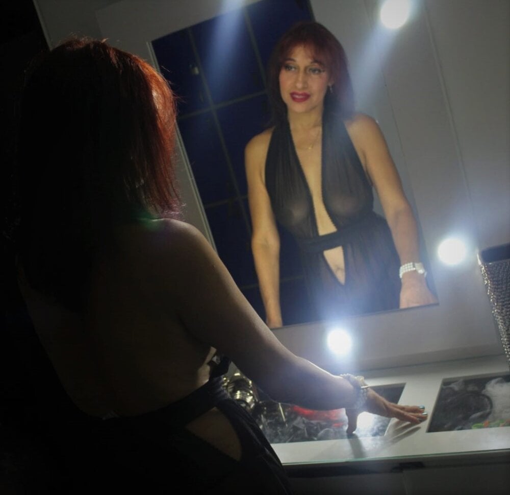 Rebecca_Mitchell Chatroom