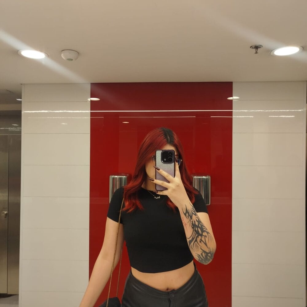 Red_Bunny_v Chatroom