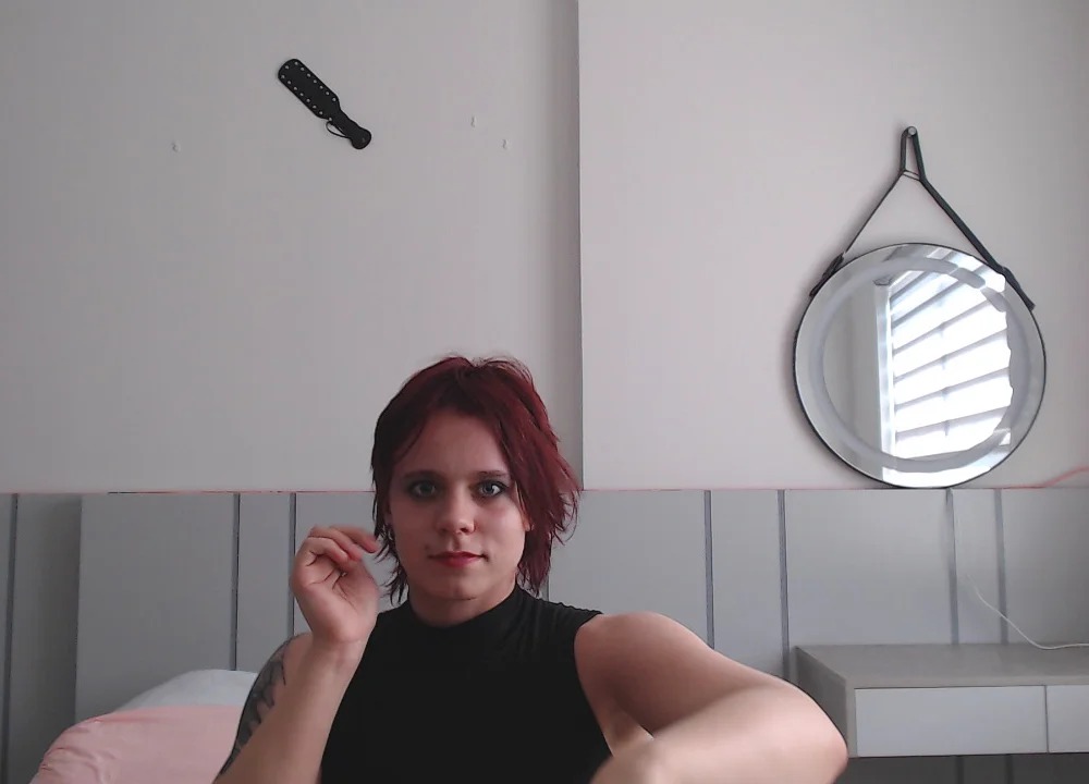 Red_RoxyFoxy Chatroom