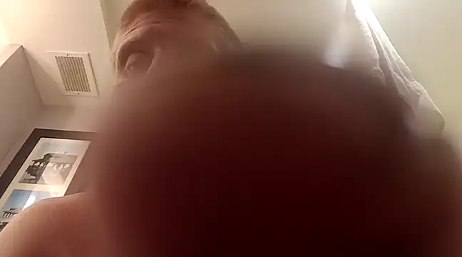 RedhairedAssEater Chatroom