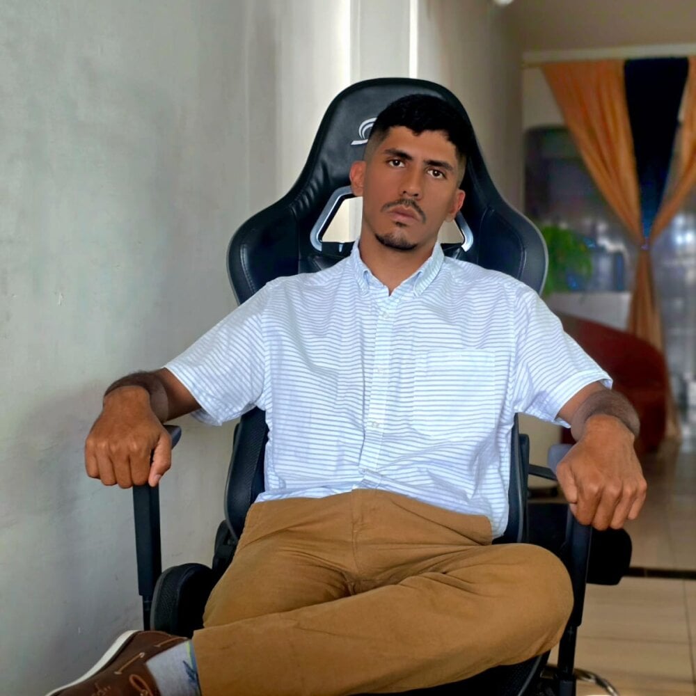 RexWildExplore Chatroom