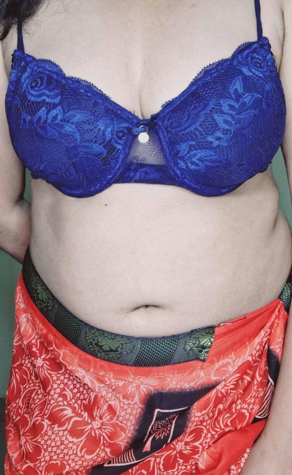 Riddhi_sharmaa Chatroom