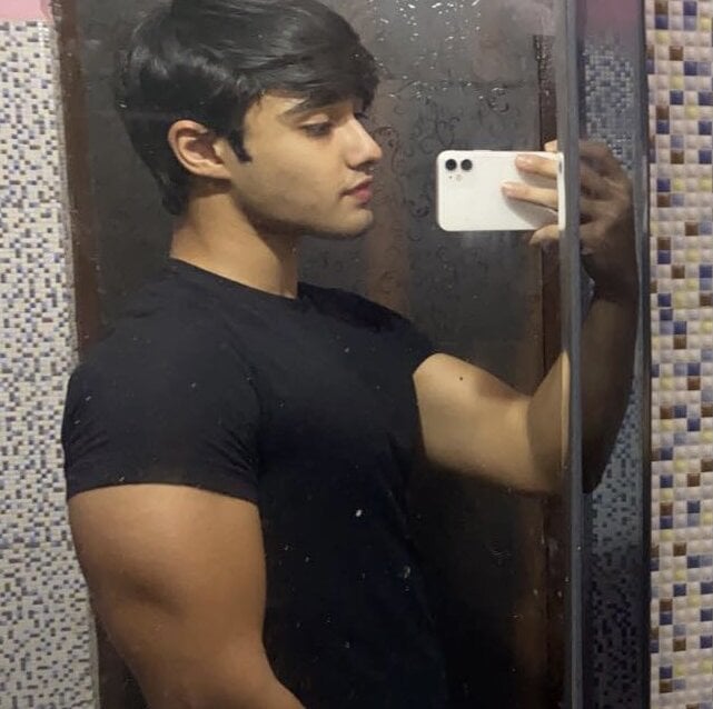 Rocco787876 Chatroom