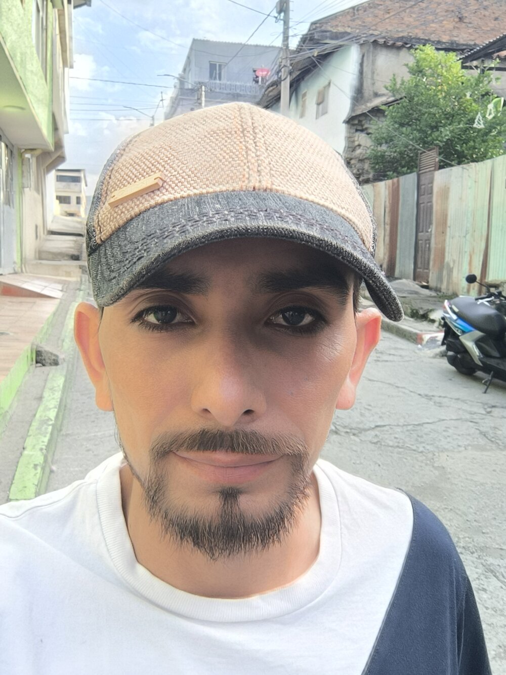 Roldan1993-17 Chatroom