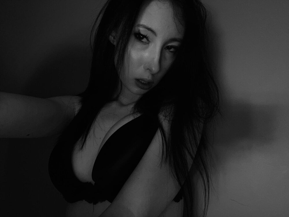 RoseEverhart Chatroom