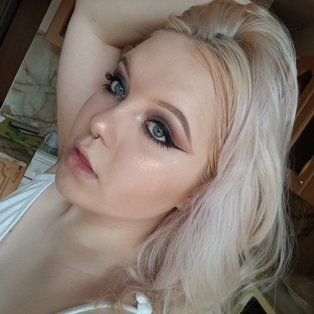 RoseThomas_ Chatroom