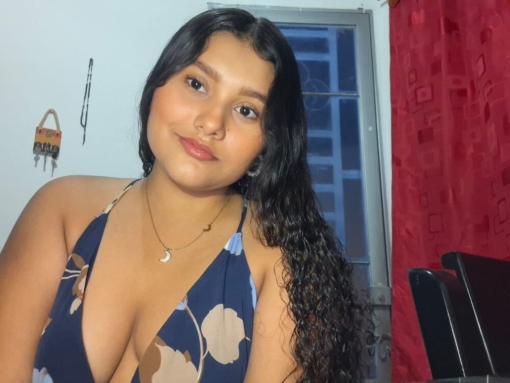 Roxxana_saenz Chatroom