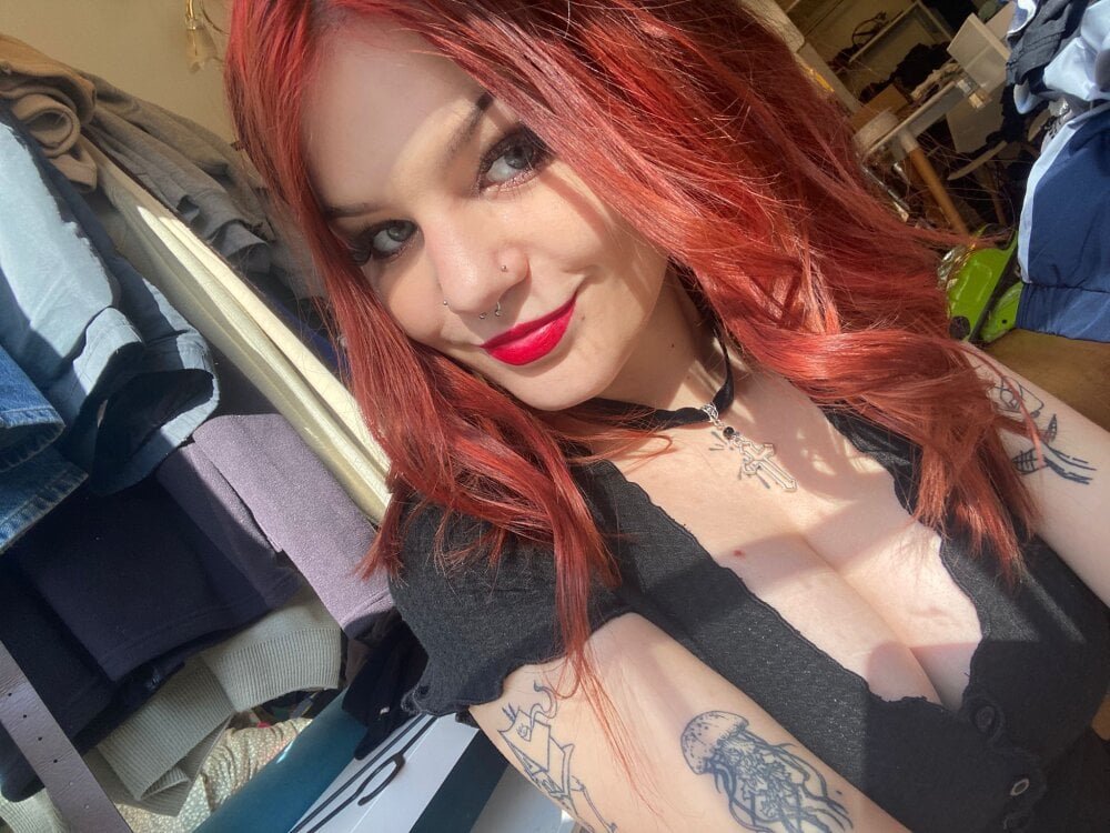 RoxyHorny Chatroom
