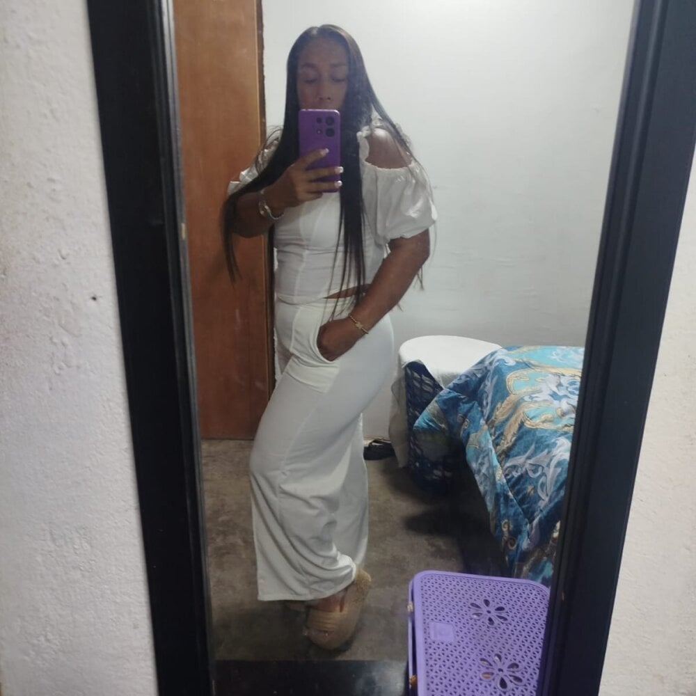 Ruby-Hot-Milf Chatroom