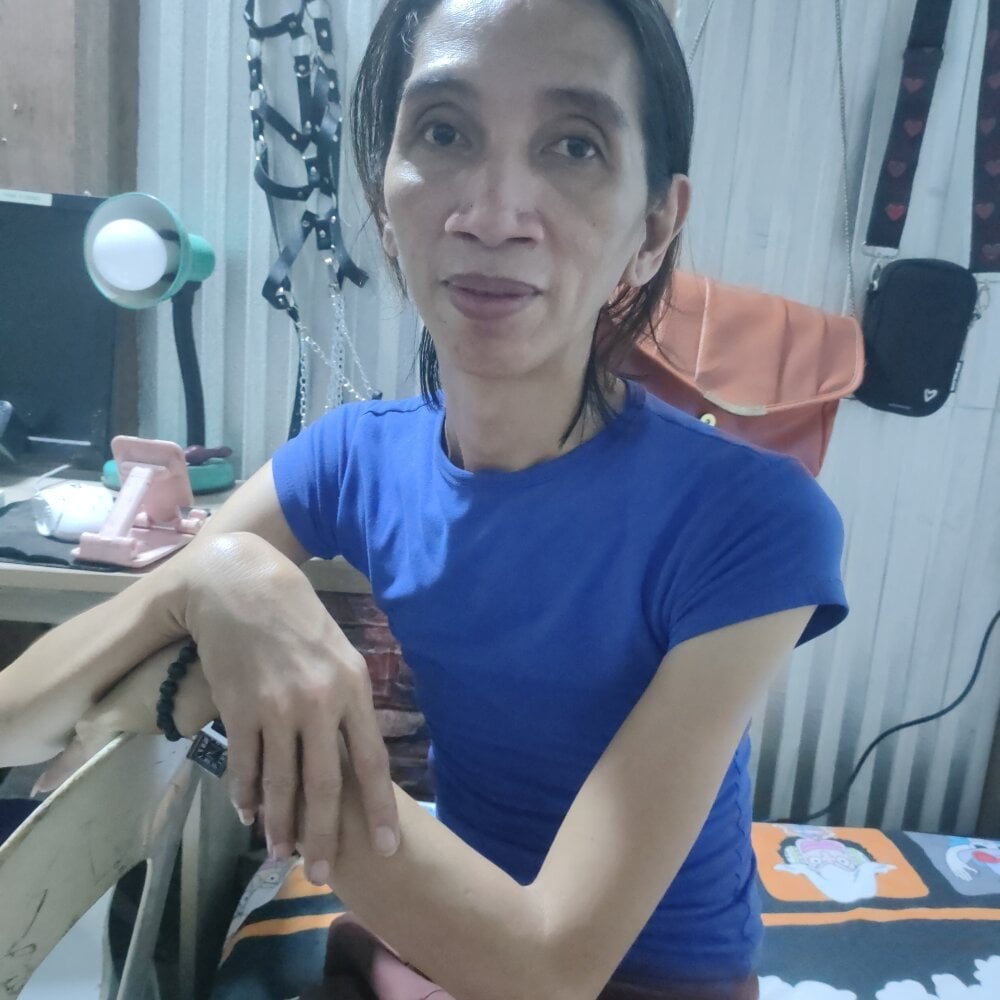 SKINNYMONSTERCOCK Chatroom