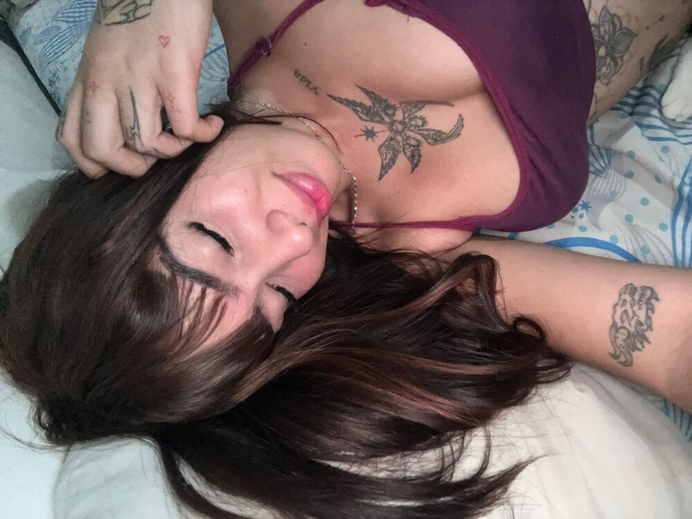 SallyKitty_ Chatroom