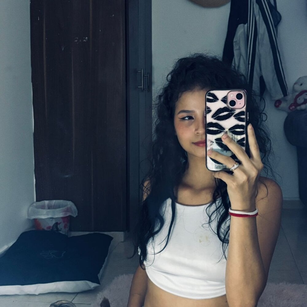 Samanta_Ortiz Chatroom