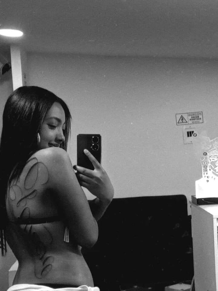 Samantha_Martiness Chatroom