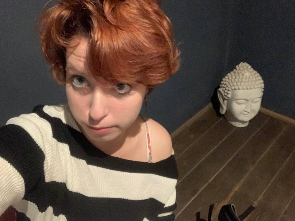 Sara_Frayer Chatroom