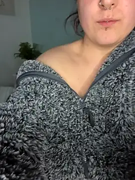 Saucy-Serenity Chatroom