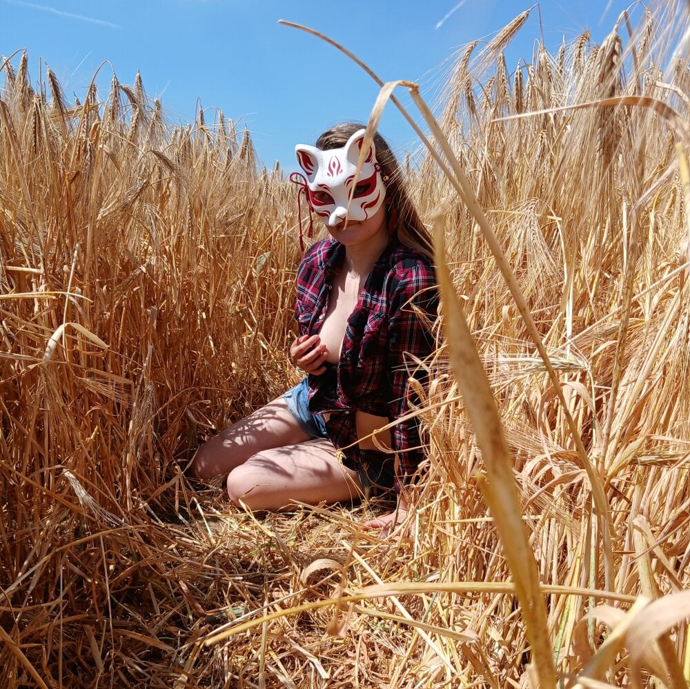 ScarletKitsunya Chatroom