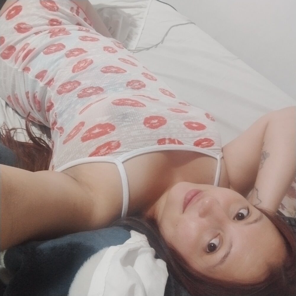 Scarlet_Aura Chatroom