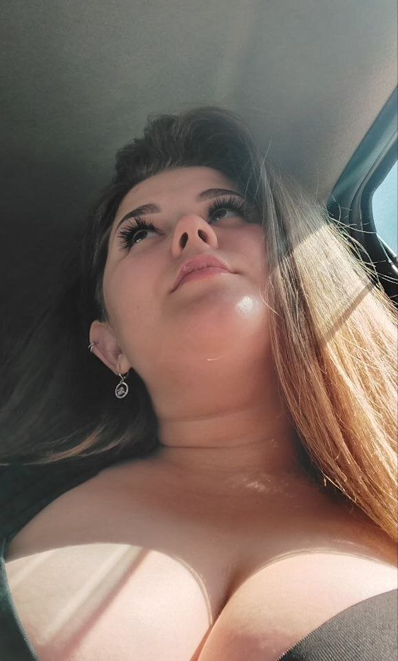 Scarlet_Sinera Chatroom