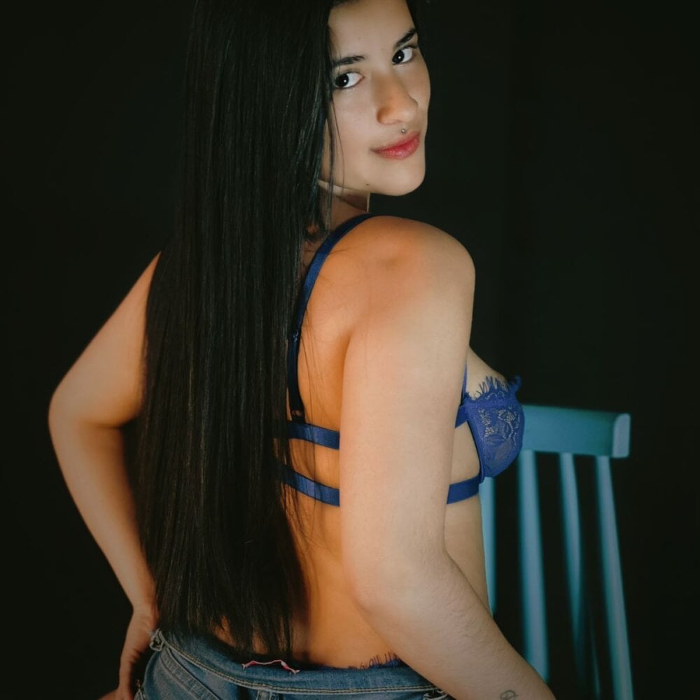 ScarlethJonz Chatroom