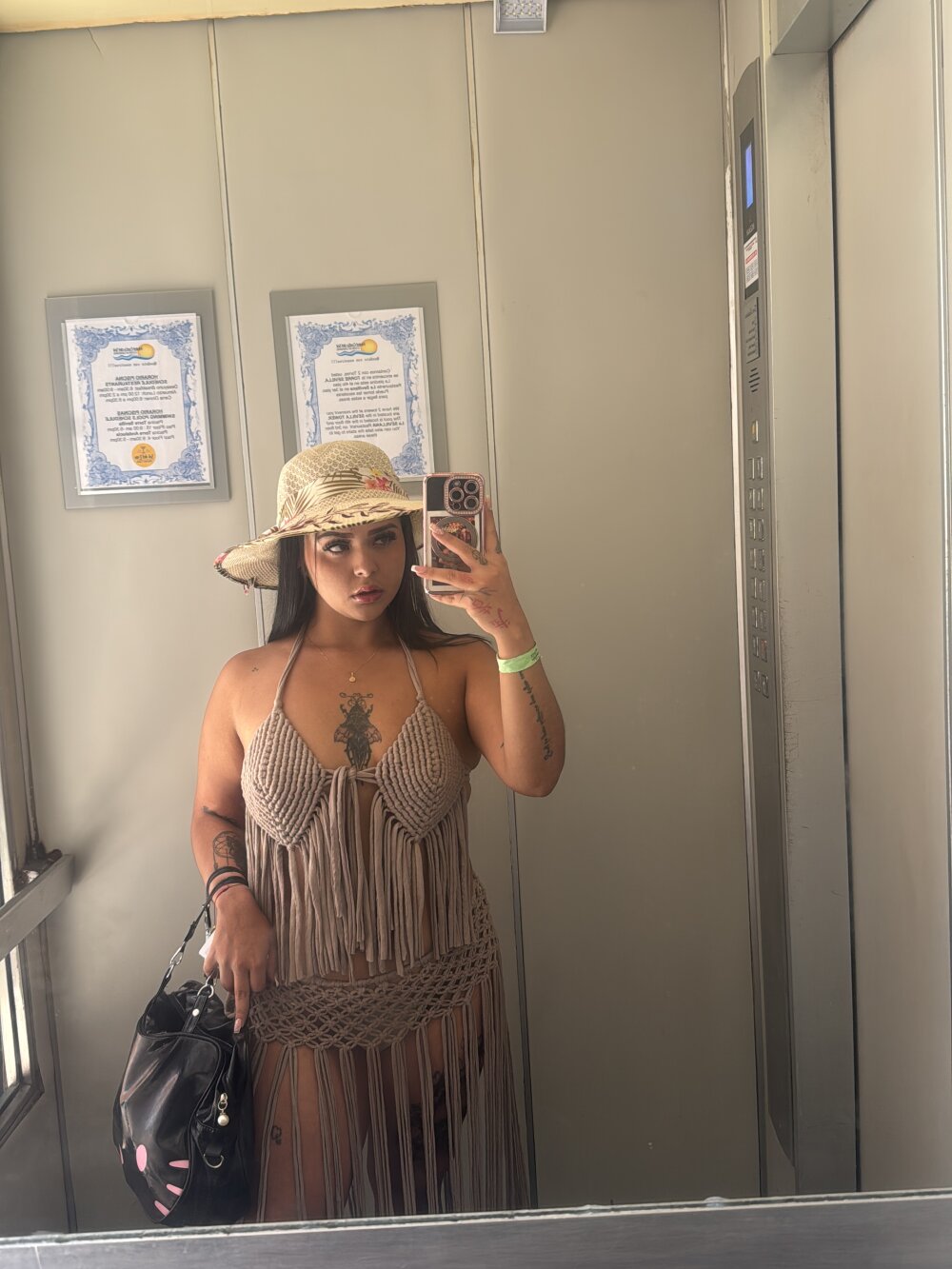 ScarlettG2004 Chatroom