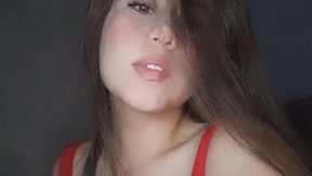 Scarlett_Noire_outdoors