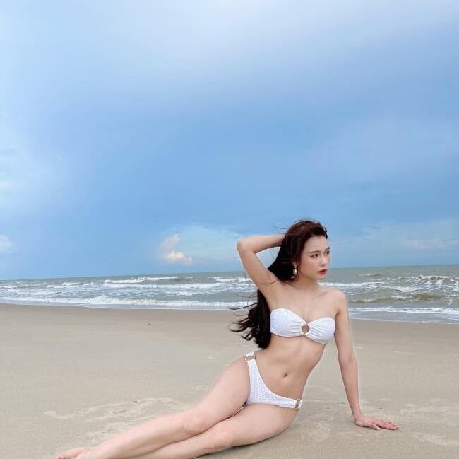 See-through22 Chatroom