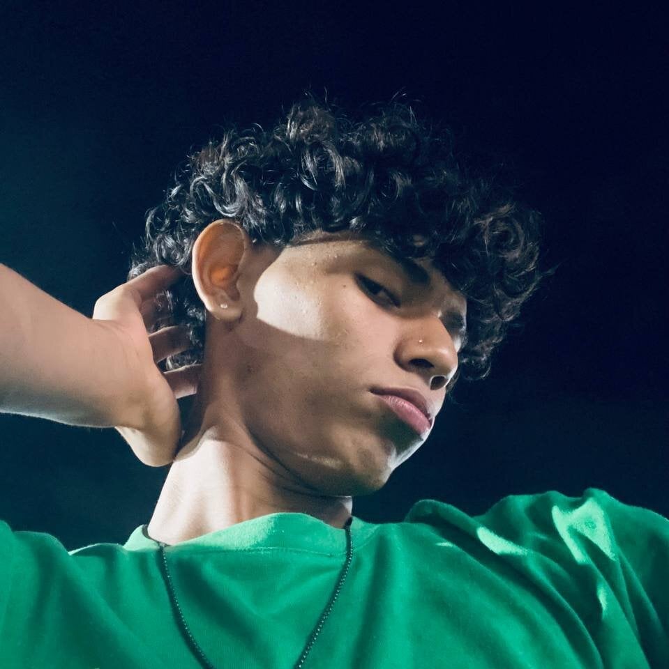 Sex_Boy_33_ Chatroom