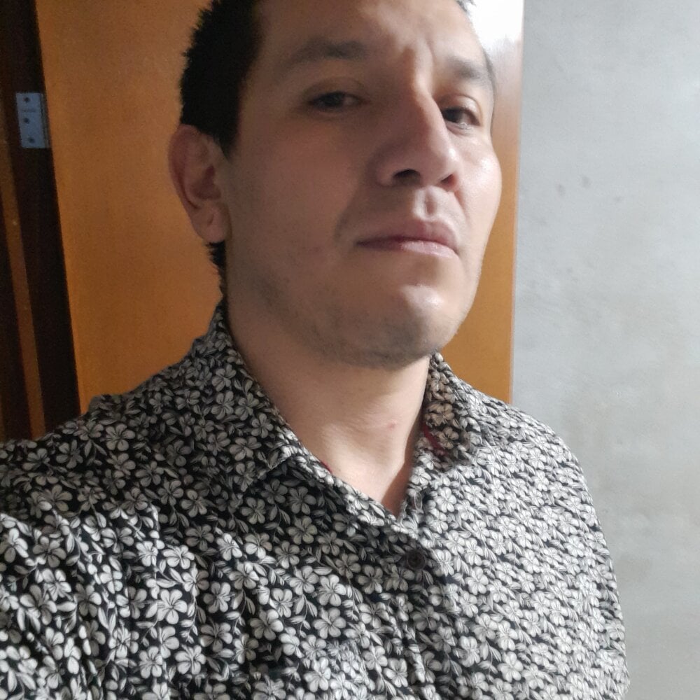 SexxyHornyAss Chatroom