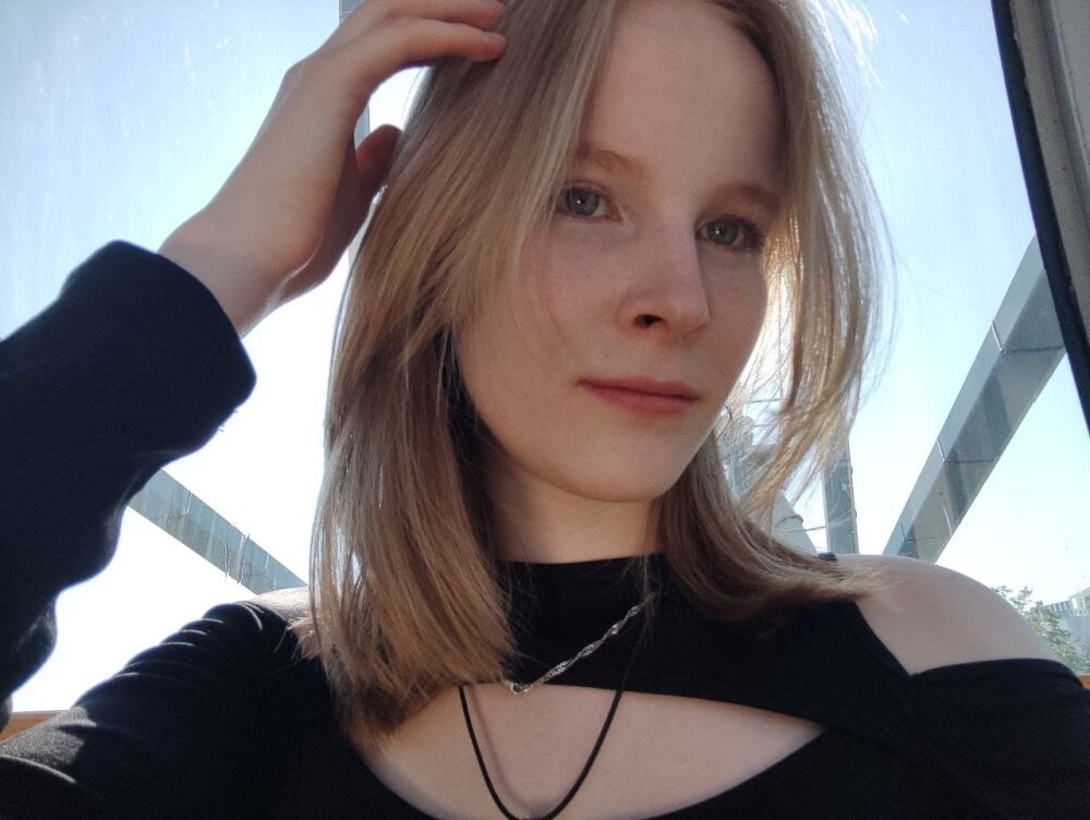 Shadow_Gray Chatroom