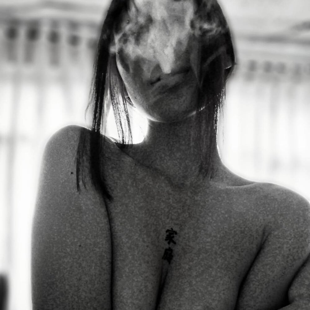 Shar_Succubus Chatroom