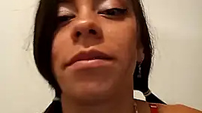 Live Snapshot of sharondustlove sharondustlove