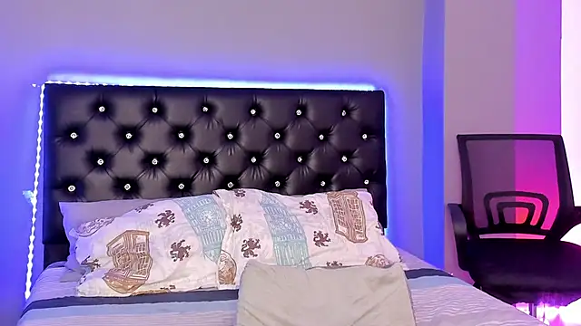 SharonStar13 Chatroom