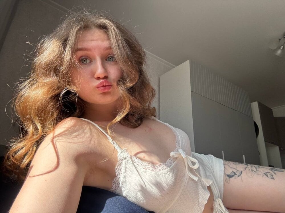 Shirley_Davis Chatroom