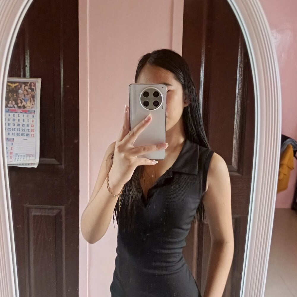 Shy_SexyLady Chatroom