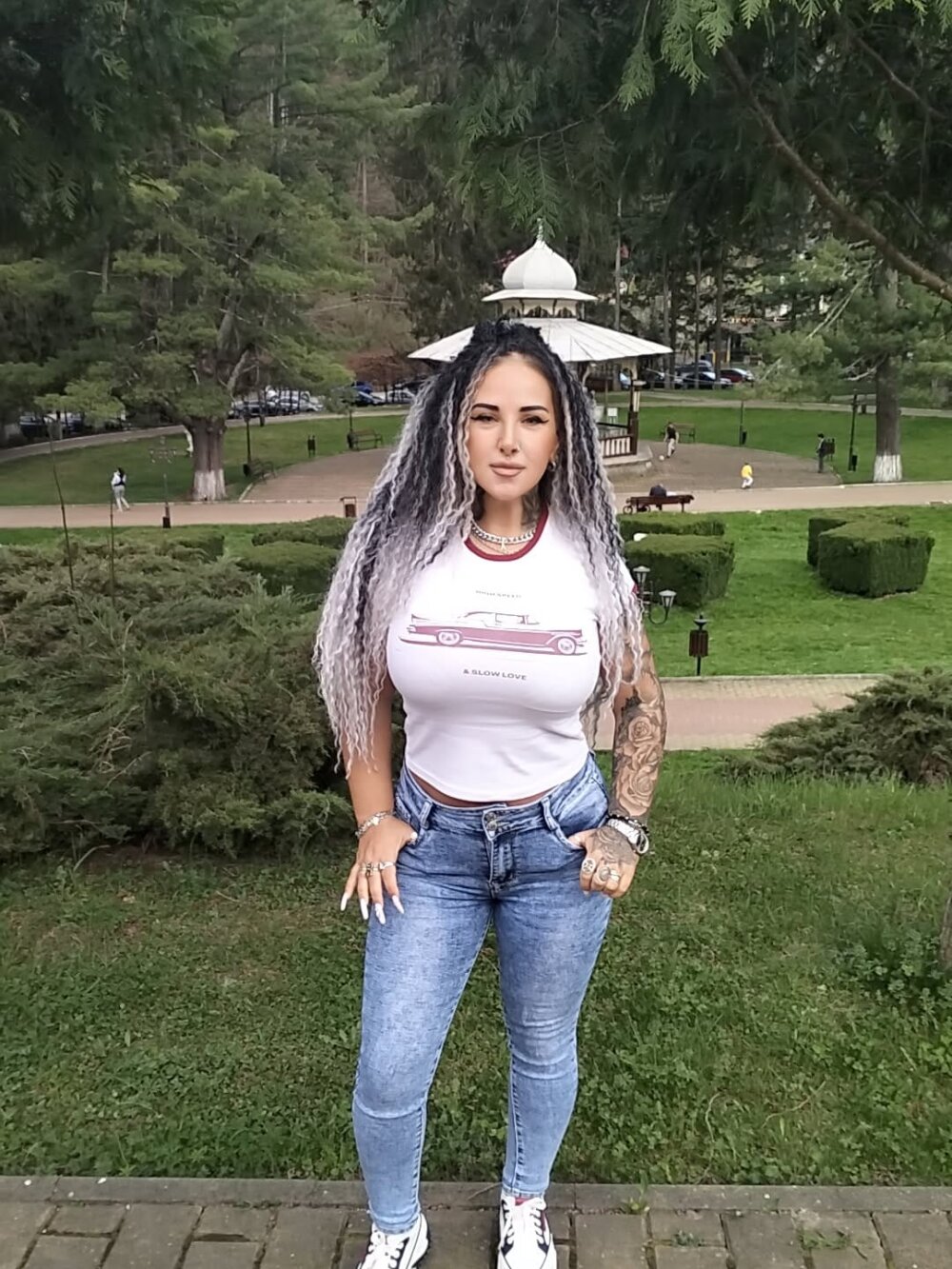 Sierra_Quinn Chatroom
