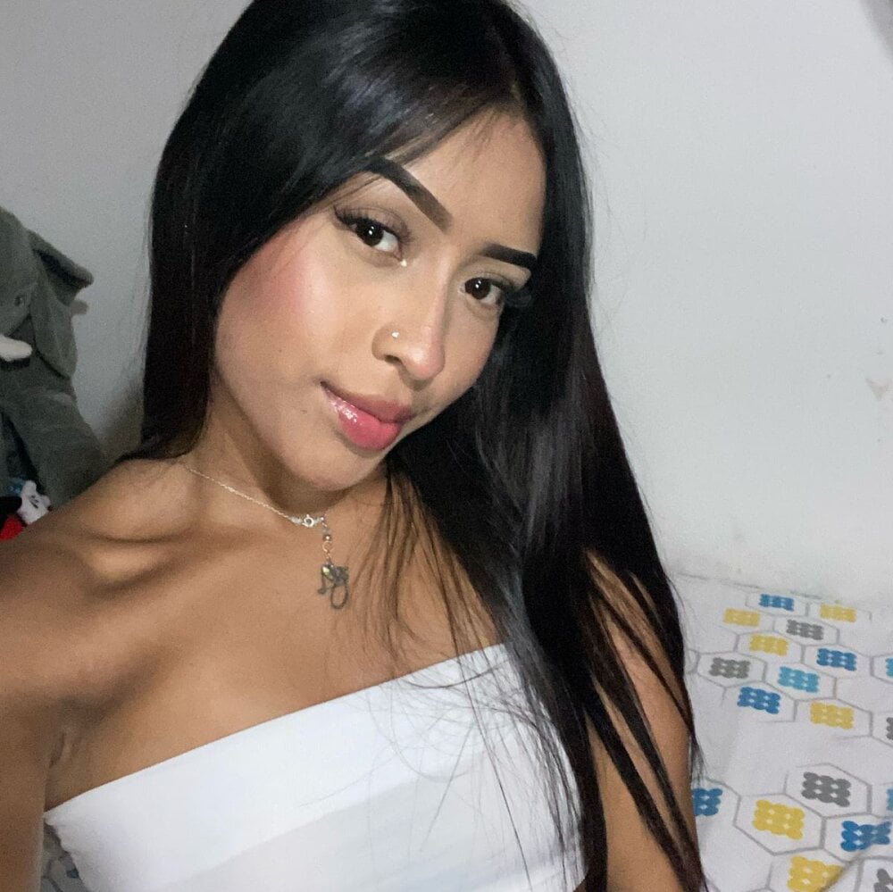 Silvana_velvet Chatroom