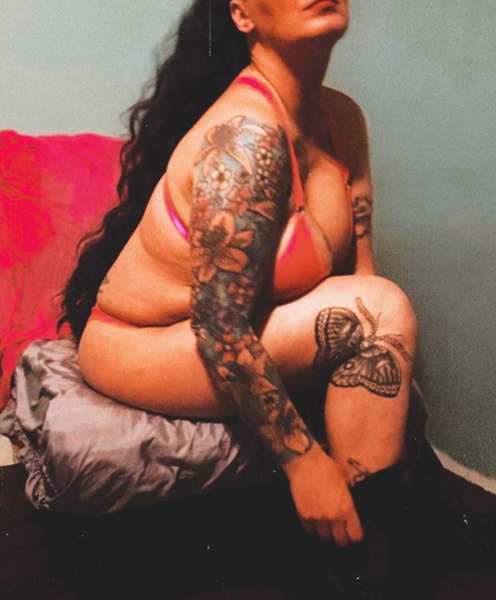 SimoneMoore Chatroom