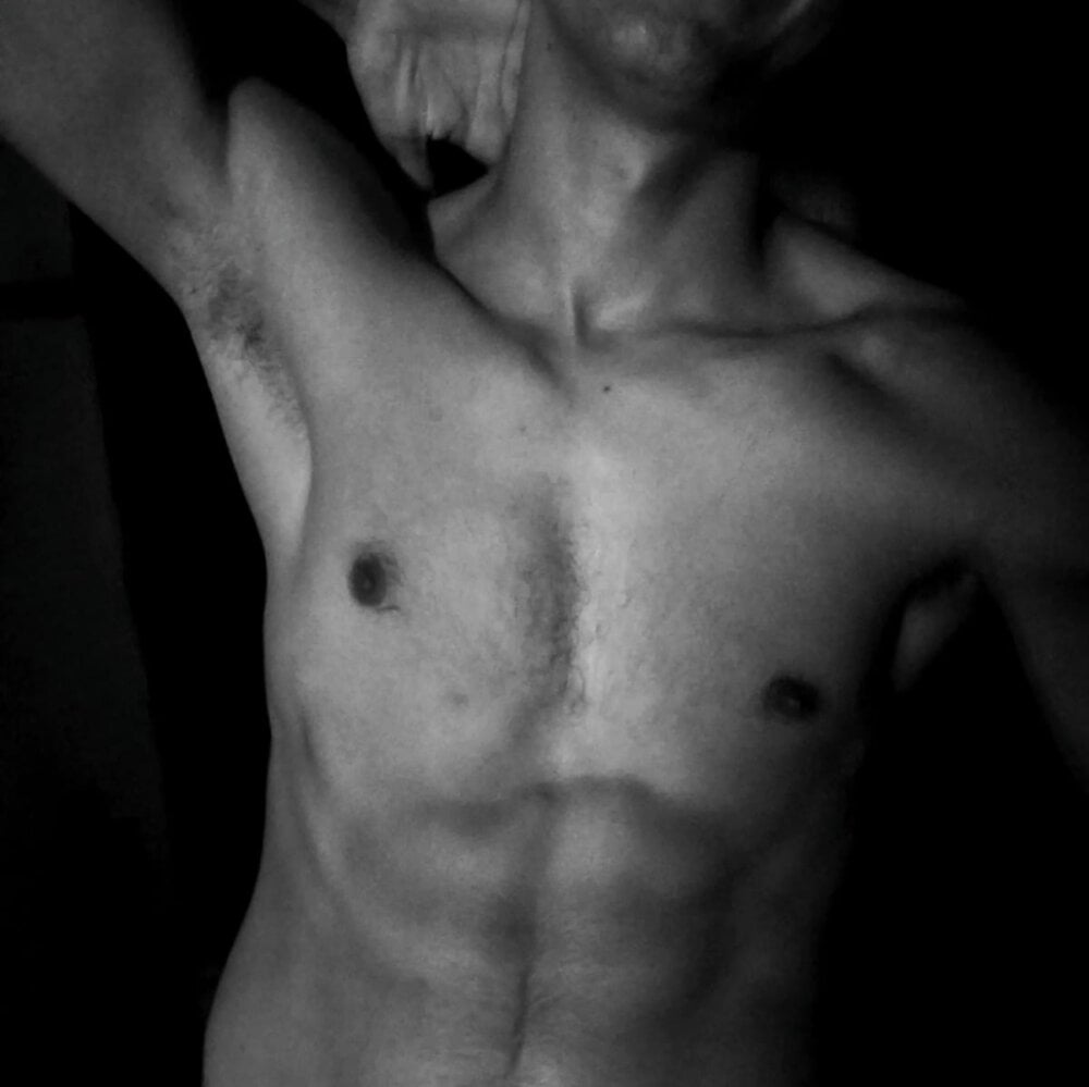 Simplee_guyy Chatroom